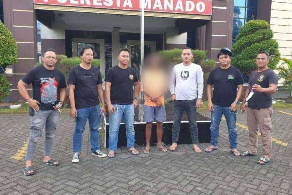 Foto di MiChat Berbeda dengan Wajahnya, Gadis Open BO Dibantai Preman Manado di Hotel Foto di MiChat Berbeda dengan Wajahnya, Gadis Open BO Dibantai Preman Manado di Hotel