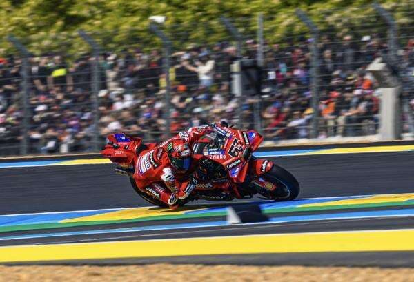 Francesco Bagnaia Blak-blakan Akui Tak Nyaman dengan Ducati Desmosedici GP25 Francesco Bagnaia Blak-blakan Akui Tak Nyaman dengan Ducati Desmosedici GP25