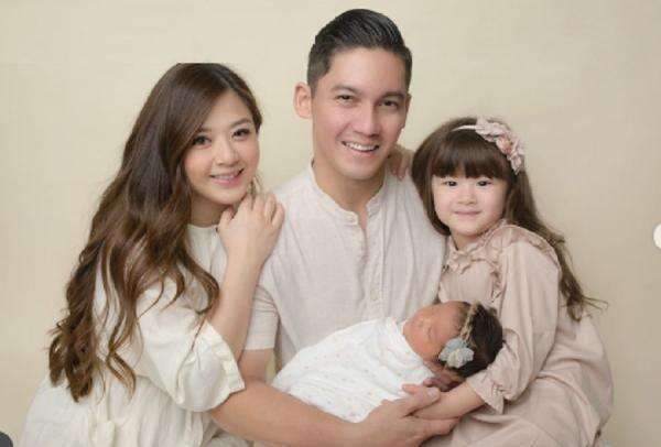 5 Anak Artis yang Punya Nama Terpanjang 5 Anak Artis yang Punya Nama Terpanjang