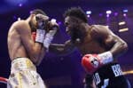 Carlos Adames Gagal Kalahkan Hamzah Sheeraz, Pertahankan Sabuk WBC Carlos Adames Gagal Kalahkan Hamzah Sheeraz, Pertahankan Sabuk WBC