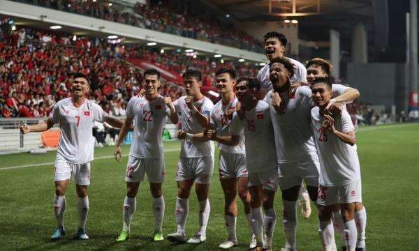 Gagal ke Final Piala AFF 2024, Pelatih Timnas Singapura Doakan Vietnam Tampil Apik Lawan Thailand di Partai Puncak Gagal ke Final Piala AFF 2024, Pelatih Timnas Singapura Doakan Vietnam Tampil Apik Lawan Thailand di Partai Puncak