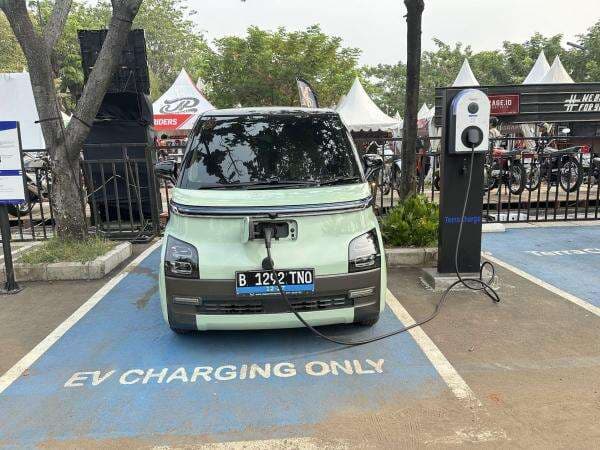 Gaikindo Minta Pemerintah Buat Kebijakan Jangka Panjang Dorong Penjualan Mobil Gaikindo Minta Pemerintah Buat Kebijakan Jangka Panjang Dorong Penjualan Mobil