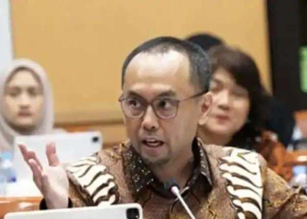 Gaji dan Tunjangan Ivan Yustiavandana, Kepala PPATK yang Disorot karena Blokir Rekening Nganggur Gaji dan Tunjangan Ivan Yustiavandana, Kepala PPATK yang Disorot karena Blokir Rekening Nganggur