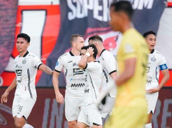 Gara-Gara Hal Ini, Persija Jakarta Bakal Datangkan Pemain Baru Gara-Gara Hal Ini, Persija Jakarta Bakal Datangkan Pemain Baru