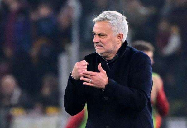 Gara-Gara Presiden Real Madrid, Jose Mourinho Batal Jadi Pelatih Timnas Portugal Gara-Gara Presiden Real Madrid, Jose Mourinho Batal Jadi Pelatih Timnas Portugal