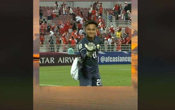 Gaya ala Kiper Shaolin Soccer Ditunjukkan Ernando Ari Kelar Laga Timnas Indonesia U-23 vs Timnas Australia U-23 di Piala Asia U-23 2024 Gaya ala Kiper Shaolin Soccer Ditunjukkan Ernando Ari Kelar Laga Timnas Indonesia U-23 vs Timnas Australia U-23 di Piala Asia U-23 2024