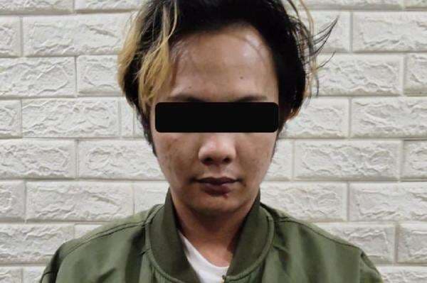 Viral Pria di Jakpus Todong Penjaga Warung Pakai Airsoft Gun, Minta Uang Rp200.000 Viral Pria di Jakpus Todong Penjaga Warung Pakai Airsoft Gun, Minta Uang Rp200.000