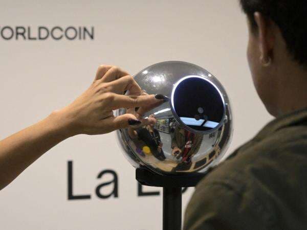 Geger! Worldcoin Sudah Rekam Retina 500 Ribu Warga RI, Rentan Disalahgunakan? Geger! Worldcoin Sudah Rekam Retina 500 Ribu Warga RI, Rentan Disalahgunakan?