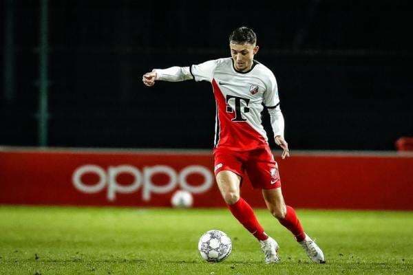 Ivar Jenner Dicoret dari Skuad FC Utrecht untuk Kualifikasi Liga Europa, Debut Tertunda! Ivar Jenner Dicoret dari Skuad FC Utrecht untuk Kualifikasi Liga Europa, Debut Tertunda!