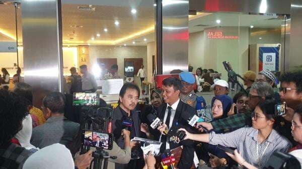 Gelar Perkara Khusus Ijazah Jokowi, Roy Suryo Cs Sambangi Bareskrim Gelar Perkara Khusus Ijazah Jokowi, Roy Suryo Cs Sambangi Bareskrim