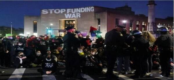 Gelombang Protes Gaza Kian Meningkat di Perguruan Tinggi AS, Ribuan Orang Demo di Brooklyn
