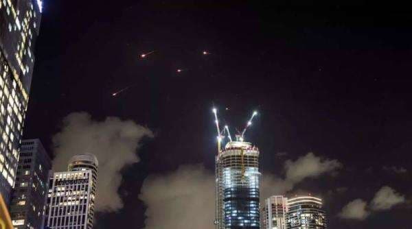 Gelombang Serangan Rudal Iran Hancurkan Israel, Pemimpin Tertinggi Khamenei: Pertempuran Dimulai Gelombang Serangan Rudal Iran Hancurkan Israel, Pemimpin Tertinggi Khamenei: Pertempuran Dimulai