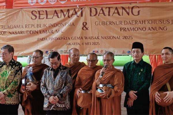 Gema Waisak Pindapata Nasional, Ini Pesan Menag Nasaruddin Umar Gema Waisak Pindapata Nasional, Ini Pesan Menag Nasaruddin Umar