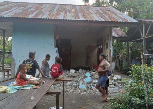 Gempa Dahsyat M6,4 Guncang Sarmi Papua, BNPB: Tempat Ibadah hingga Jembatan Rusak! Gempa Dahsyat M6,4 Guncang Sarmi Papua, BNPB: Tempat Ibadah hingga Jembatan Rusak!