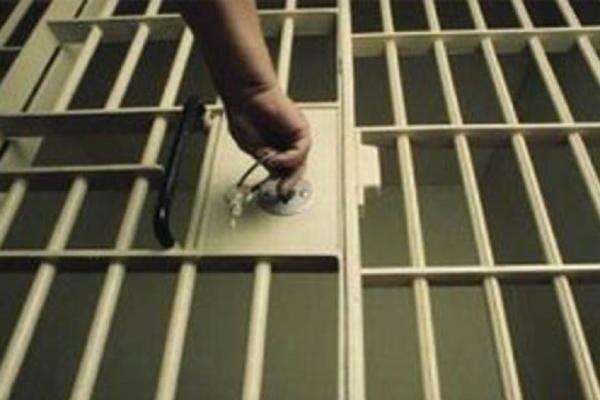 Gempar! 11 Tahanan Polres Kampar Riau Melarikan Diri Gempar! 11 Tahanan Polres Kampar Riau Melarikan Diri