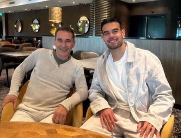 Gerald Vanenburg Bertemu Jens Raven, Kirim Sinyal Perkuat Timnas Indonesia U-23? Gerald Vanenburg Bertemu Jens Raven, Kirim Sinyal Perkuat Timnas Indonesia U-23?