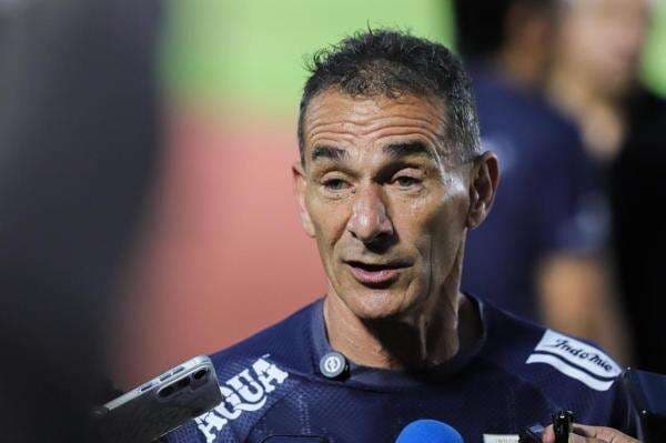 Gerald Vanenburg Kritik Regulasi Pemain U-23 di Super League 2025-2026: Itu Lelucon! Gerald Vanenburg Kritik Regulasi Pemain U-23 di Super League 2025-2026: Itu Lelucon!