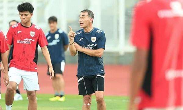 Gerald Vanenburg Bahagia, Timnas Indonesia U-23 Resmi Punya 3 Pemain Baru Setelah Piala AFF U-23 2025 Gerald Vanenburg Bahagia, Timnas Indonesia U-23 Resmi Punya 3 Pemain Baru Setelah Piala AFF U-23 2025