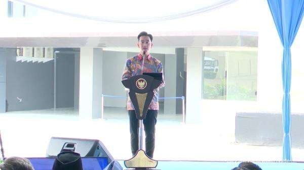 Gibran Puji Diplomasi Presiden Prabowo: Banyak Membawa Kabar Baik untuk Indonesia Gibran Puji Diplomasi Presiden Prabowo: Banyak Membawa Kabar Baik untuk Indonesia