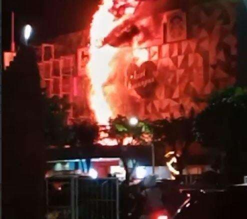 Update Kebakaran Grage Mall Cirebon, Api Cepat Dipadamkan setelah 30 Menit Update Kebakaran Grage Mall Cirebon, Api Cepat Dipadamkan setelah 30 Menit