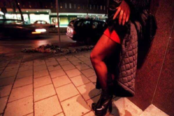 Grup Tukar Pasangan Suami Istri Hebohkan Malaysia, Polisi Turun Tangan Grup Tukar Pasangan Suami Istri Hebohkan Malaysia, Polisi Turun Tangan