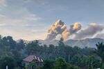 Gunung Dukono Meletus, Semburkan Abu Vulkanik Setinggi 1,3 Km Gunung Dukono Meletus, Semburkan Abu Vulkanik Setinggi 1,3 Km