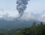 Gunung Marapi Sumbar Kembali Erupsi, Warga Diimbau Menjauh Radius 4,5 Kilometer Gunung Marapi Sumbar Kembali Erupsi, Warga Diimbau Menjauh Radius 4,5 Kilometer