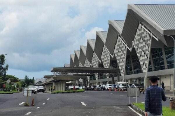 Gunung Ruang Meletus Lagi, Bandara Sam Ratulangi Manado Ditutup