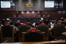 Guru Besar UGM Soroti Putusan MK Tak Singgung Peran Jokowi sebagai Presiden