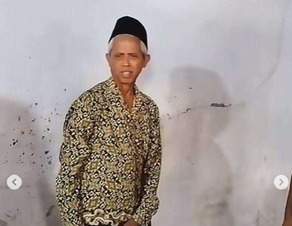 Guru Ngaji Viral Gegara Didenda Wali Murid, Kini Dapat Motor dan Umrah Guru Ngaji Viral Gegara Didenda Wali Murid, Kini Dapat Motor dan Umrah