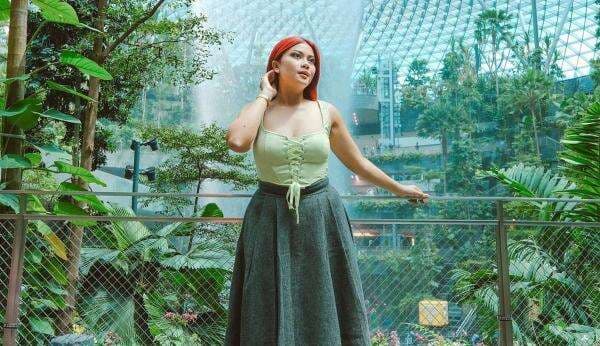 Gym Bareng Mantan Suami, Hanum Mega: Real Dengkul Bergetar Gym Bareng Mantan Suami, Hanum Mega: Real Dengkul Bergetar