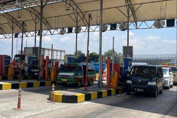 H-7 Lebaran 2025, Gerbang Exit Tol Cileunyi Mulai Dipadati Kendaraan Pemudik H-7 Lebaran 2025, Gerbang Exit Tol Cileunyi Mulai Dipadati Kendaraan Pemudik