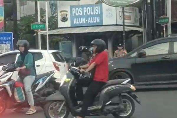 H-7 Lebaran, Arus Lalu Lintas di Tol Pemalang-Batang Mulai Ramai Pemudik H-7 Lebaran, Arus Lalu Lintas di Tol Pemalang-Batang Mulai Ramai Pemudik