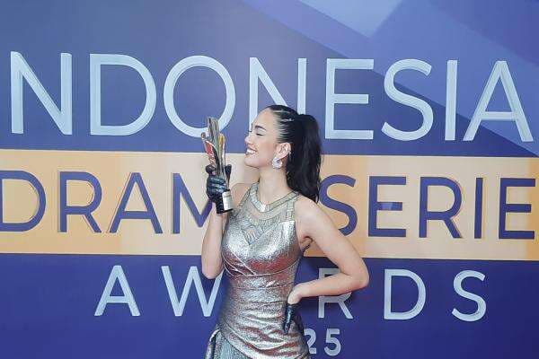 Haico Van der Veken Menang di IDSA 2025, Kalahkan Amanda Manopo hingga Syifa Hadju Haico Van der Veken Menang di IDSA 2025, Kalahkan Amanda Manopo hingga Syifa Hadju