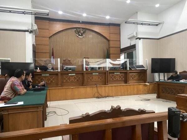  Hakim Kabulkan Gugatan Praperadilan Eks Wamenkumham Eddy Hiariej         