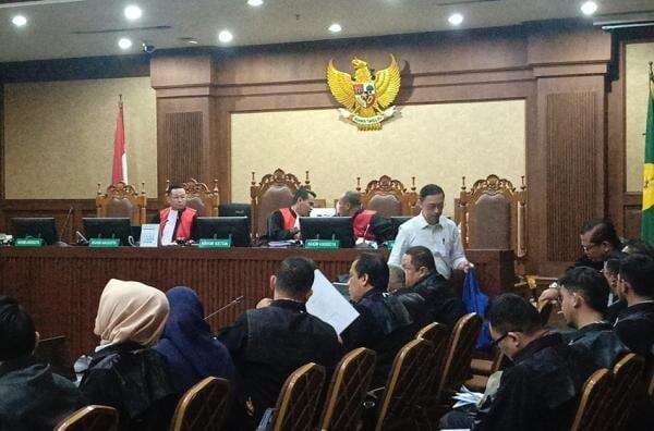 Hakim Larang Media Massa Siaran Langsung Sidang Tom Lembong Hakim Larang Media Massa Siaran Langsung Sidang Tom Lembong