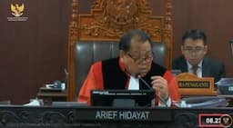 Hakim MK Semprot KPU karena Tak Hadir Sidang Sengketa Pemilu
