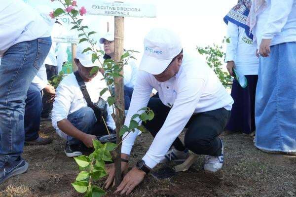 Hari Lingkungan Hidup Sedunia, 40.000 Pohon Ditanam Hari Lingkungan Hidup Sedunia, 40.000 Pohon Ditanam