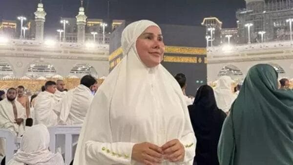 Harta Kekayaan Mufti Anam, Anggota DPR yang Kecam Isa Zega soal Umrah Pakai Busana Perempuan Harta Kekayaan Mufti Anam, Anggota DPR yang Kecam Isa Zega soal Umrah Pakai Busana Perempuan