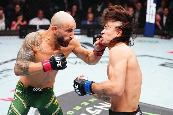 Hasil UFC 314: Alexander Volkanovski Kembali Jadi Raja Kelas Bulu usai Tumbangkan Diego Lopes Hasil UFC 314: Alexander Volkanovski Kembali Jadi Raja Kelas Bulu usai Tumbangkan Diego Lopes