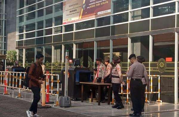 Sidang Pleidoi Hasto, Pengamanan PN Jakpus Diperketat Sidang Pleidoi Hasto, Pengamanan PN Jakpus Diperketat