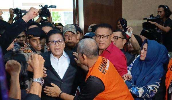 Hasto Keberatan Keterangan Ahli dari KPK, Minta Hakim Catat CDR Tak Lewati Audit Forensik Hasto Keberatan Keterangan Ahli dari KPK, Minta Hakim Catat CDR Tak Lewati Audit Forensik