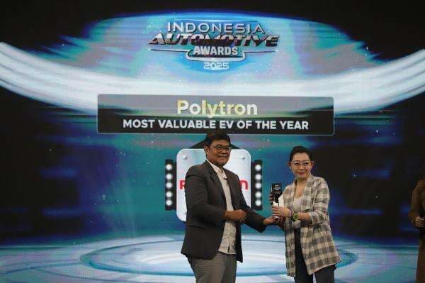 Polytron Dianugerahi Most Valuable EV of The Year di Indonesia Automotive Awards 2025 Polytron Dianugerahi Most Valuable EV of The Year di Indonesia Automotive Awards 2025