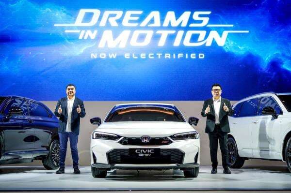 Honda Civic RS Hybrid Pamer Otot Ramah Lingkungan, Siap Guncang Pasar Jatim! Honda Civic RS Hybrid Pamer Otot Ramah Lingkungan, Siap Guncang Pasar Jatim!