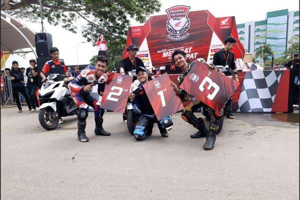 Honda Dream Cup Samarinda 2025: Putra Ardiansyah Pratama Tak Terbendung di Kelas Vario 160 Lokal Kaltim Honda Dream Cup Samarinda 2025: Putra Ardiansyah Pratama Tak Terbendung di Kelas Vario 160 Lokal Kaltim