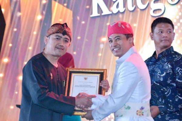 Cerita Agus Nurjaman Honorer Kesehatan Teladan asal KBB, Tagih Janji Menkes Jadi ASN Cerita Agus Nurjaman Honorer Kesehatan Teladan asal KBB, Tagih Janji Menkes Jadi ASN