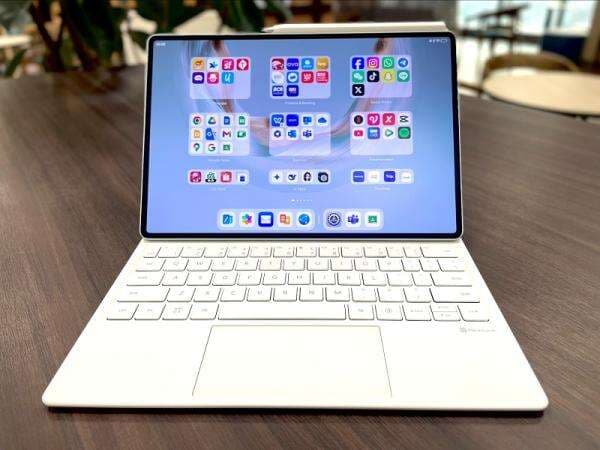 Kini Hadir Tablet dengan Layar OLED Terdepan dan Keyboard Inovatif, Cocok untuk Pekerja Kreatif Kini Hadir Tablet dengan Layar OLED Terdepan dan Keyboard Inovatif, Cocok untuk Pekerja Kreatif