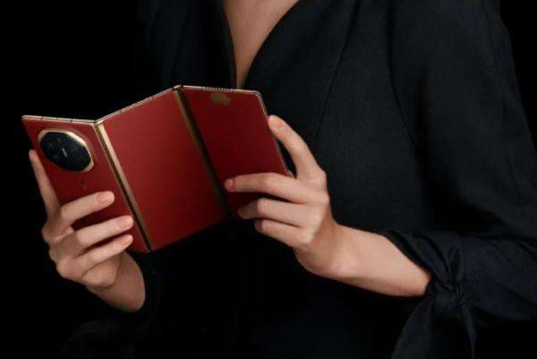 Huawei Akan Hadirkan Ponsel Lipat Tiga Mate XT di Indonesia Huawei Akan Hadirkan Ponsel Lipat Tiga Mate XT di Indonesia