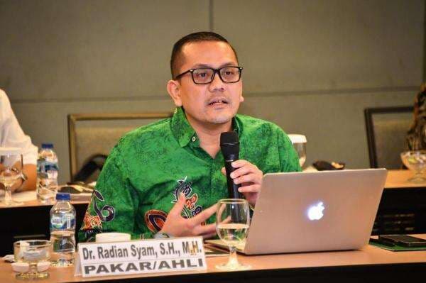 Hardiknas 2025, Radian Syam: Pendidikan Adalah Jalan Menuju Negara Hukum Berkeadilan Hardiknas 2025, Radian Syam: Pendidikan Adalah Jalan Menuju Negara Hukum Berkeadilan