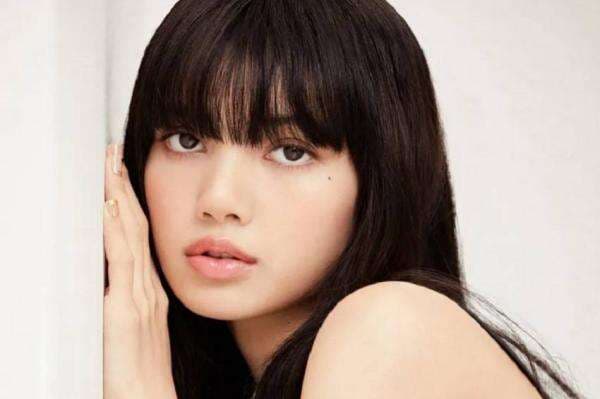 HYBE Curi Nama Fandom, Fans Lisa BLACKPINK Marah HYBE Curi Nama Fandom, Fans Lisa BLACKPINK Marah